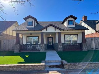 2107 9th Street, Lubbock, TX 79401