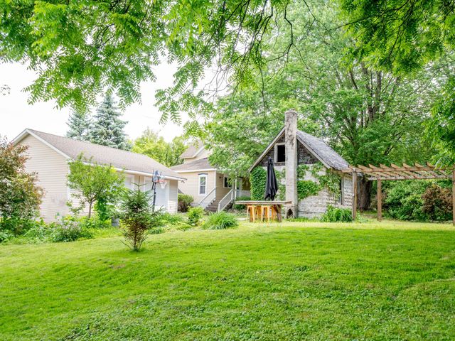 1603 Dodd Rd, Mendota Heights, MN 55118