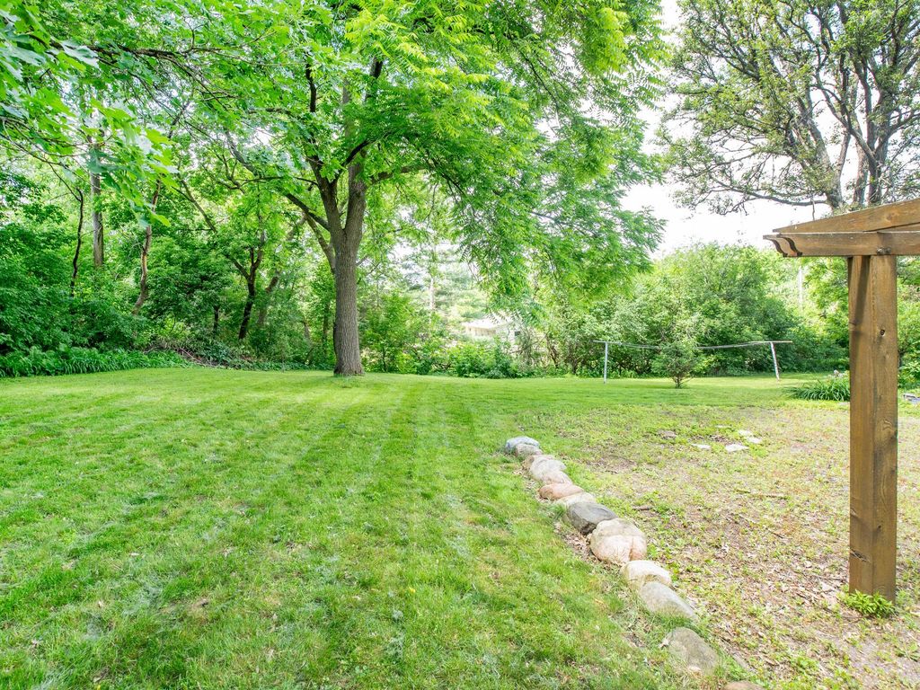 1603 Dodd Rd, Mendota Heights, MN 55118 — photo 3
