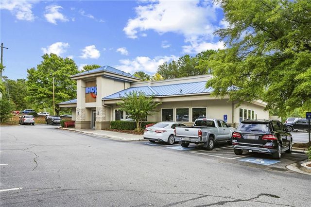 902 Tree Creek Boulevard, Lawrenceville, GA 30043