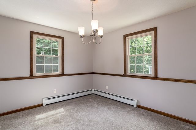 184 Cambridge Cir, Longmeadow, MA 01106