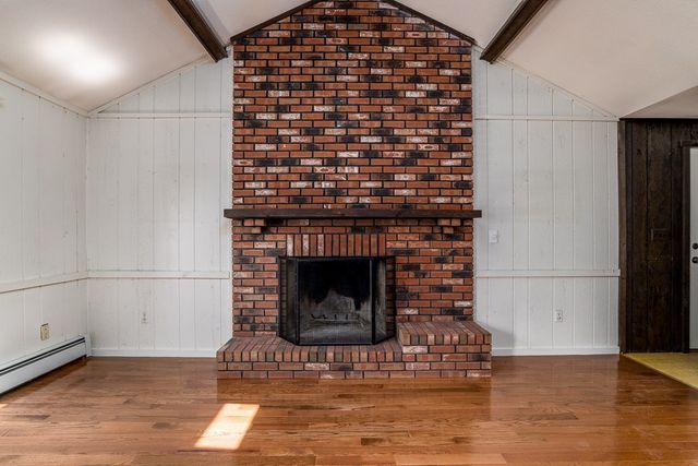 184 Cambridge Cir, Longmeadow, MA 01106