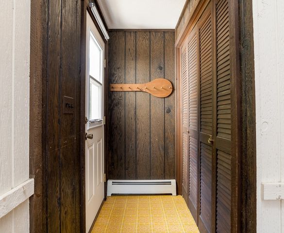 184 Cambridge Cir, Longmeadow, MA 01106