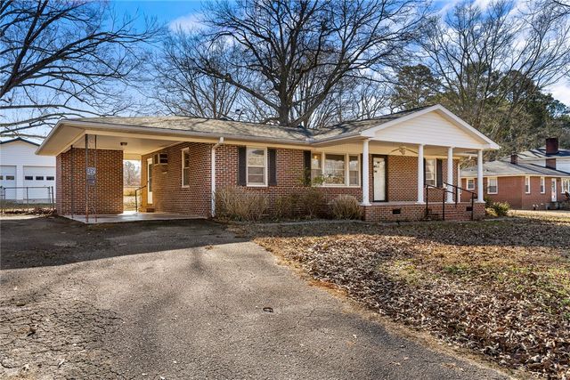 126 Lowe Street, Belton, SC 29627