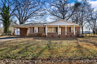 126 Lowe Street, Belton, SC 29627
