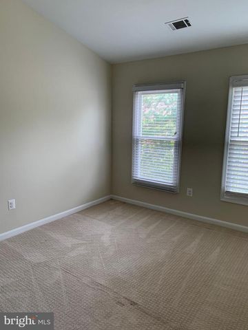 1569 TEMPLETON PL, Rockville, MD 20852