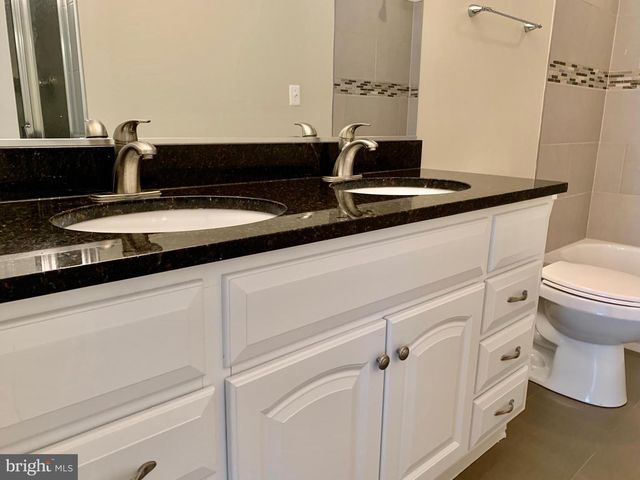 1569 TEMPLETON PL, Rockville, MD 20852