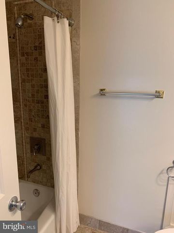 1569 TEMPLETON PL, Rockville, MD 20852