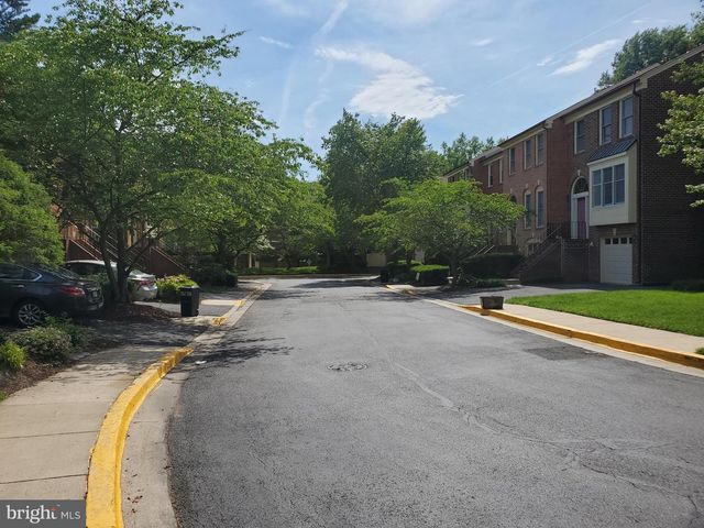 1569 TEMPLETON PL, Rockville, MD 20852