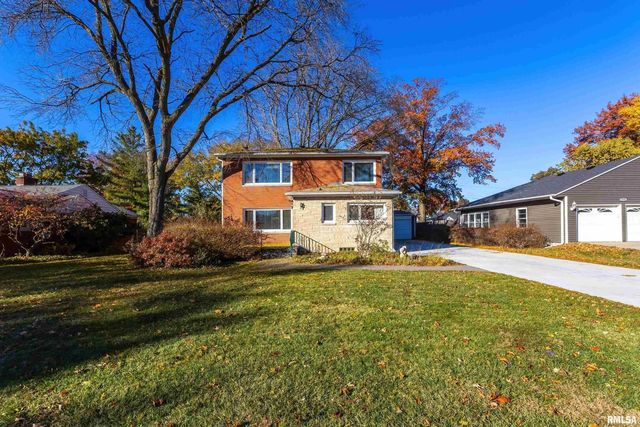 1228 COFFELT Avenue, Bettendorf, IA 52722