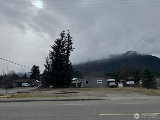 1025 Darrington Street, Darrington, WA 98241