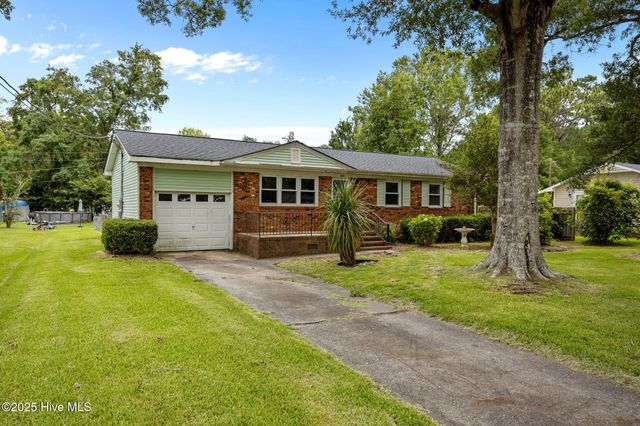 101 Pine Dale Road, Havelock, NC 28532