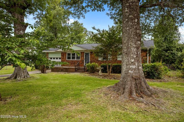 101 Pine Dale Road, Havelock, NC 28532