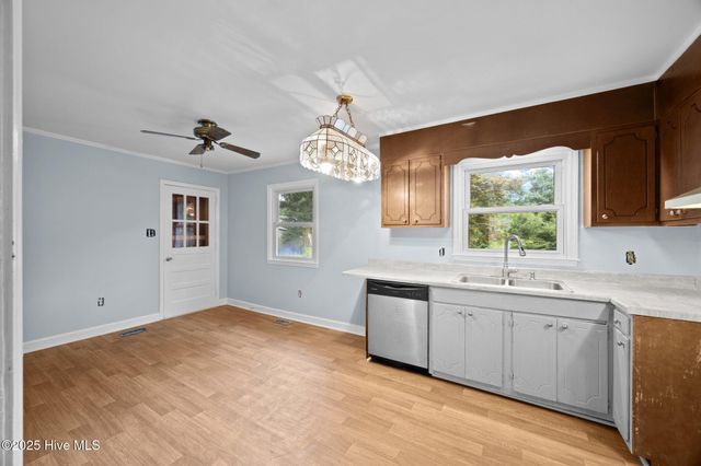 101 Pine Dale Road, Havelock, NC 28532