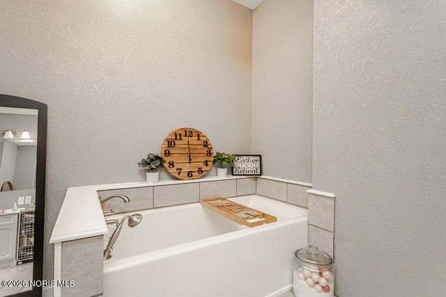 610 Wallace Avenue, Bowling Green, OH 43402