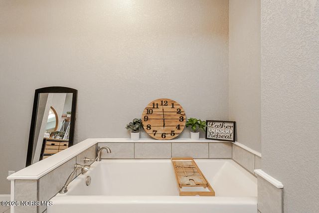 610 Wallace Avenue, Bowling Green, OH 43402