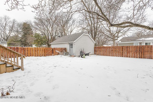 610 Wallace Avenue, Bowling Green, OH 43402