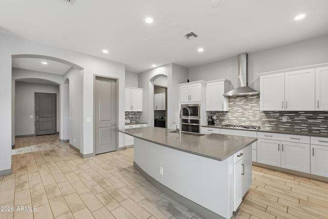 2809 W PATAGONIA Court, San Tan Valley, AZ 85144