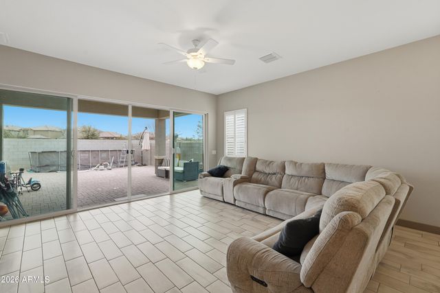 2809 W PATAGONIA Court, San Tan Valley, AZ 85144