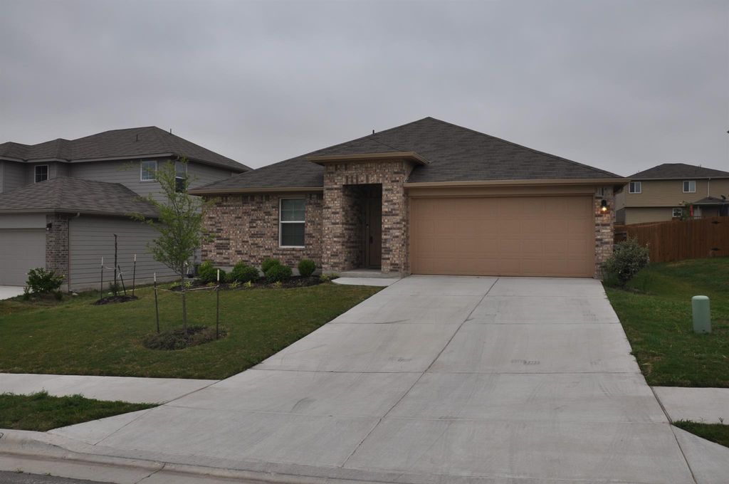 221 Llano River TRL, Hutto, TX 78634