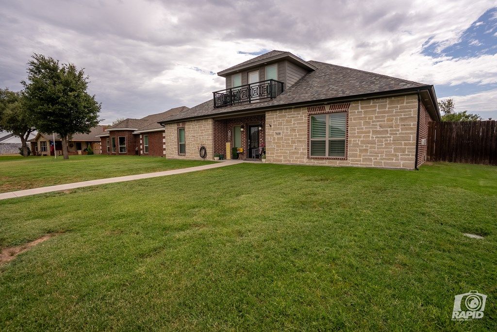 Image 3 of property listing at 7610 Aspen Ave, San Angelo, TX 76904