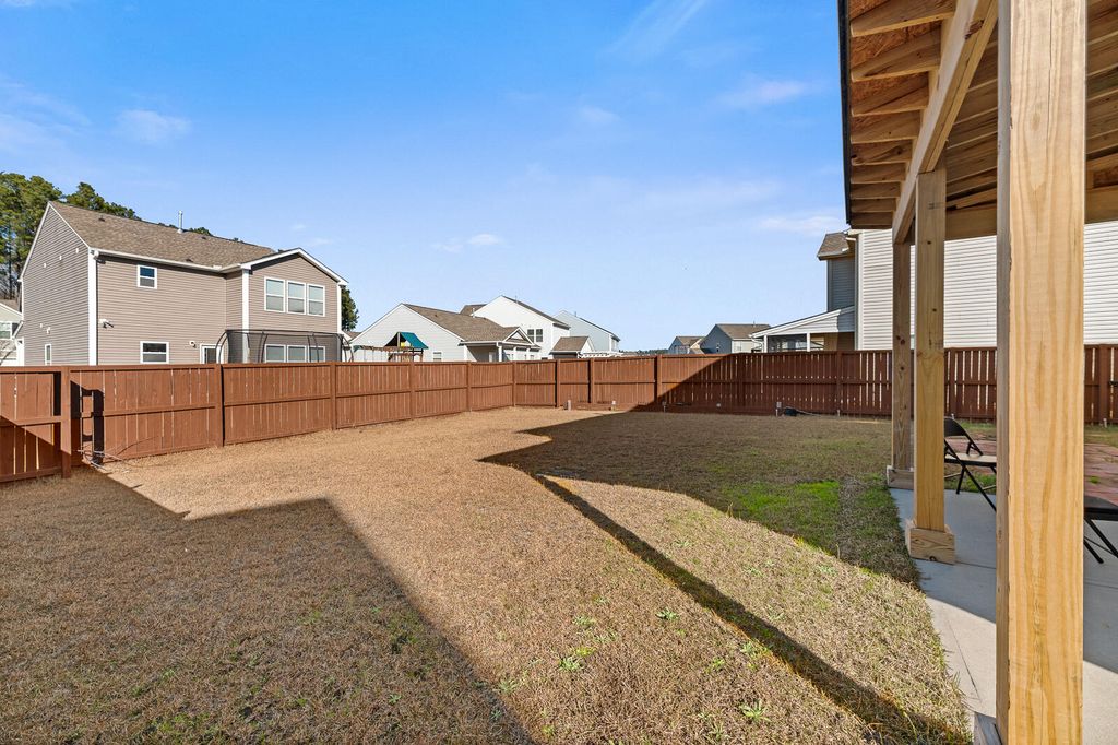 Image 19 of property listing at 518 Killdeer Road, Summerville, SC 29486