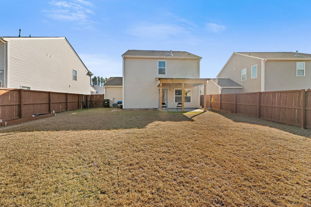 Image 20 of property listing at 518 Killdeer Road, Summerville, SC 29486