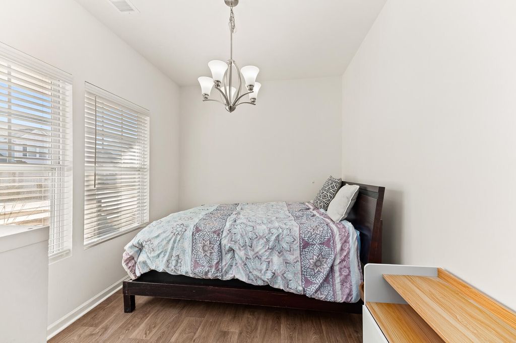 Image 3 of property listing at 518 Killdeer Road, Summerville, SC 29486