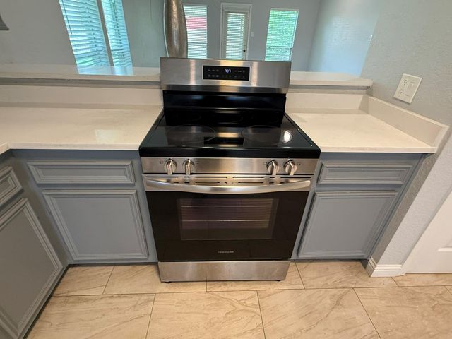 5525 Main Street, Santa Fe, TX 77510