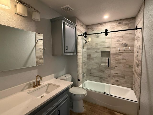 5525 Main Street, Santa Fe, TX 77510
