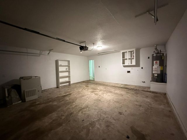 5525 Main Street, Santa Fe, TX 77510