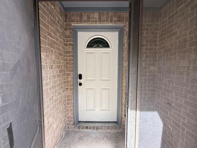 5525 Main Street, Santa Fe, TX 77510