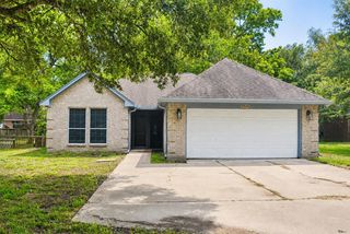 5525 Main Street, Santa Fe, TX 77510