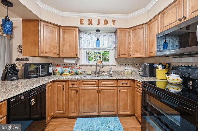 8754 TOMISLAV ST, Manassas, VA 20110
