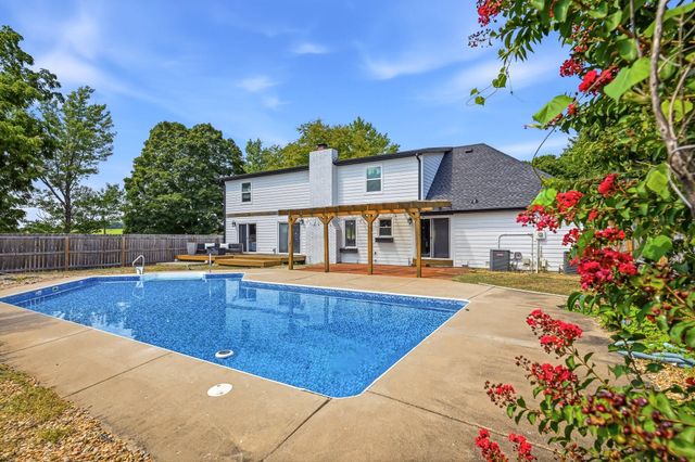 3108 W Bridlewood Trail, Ozark, MO 65721