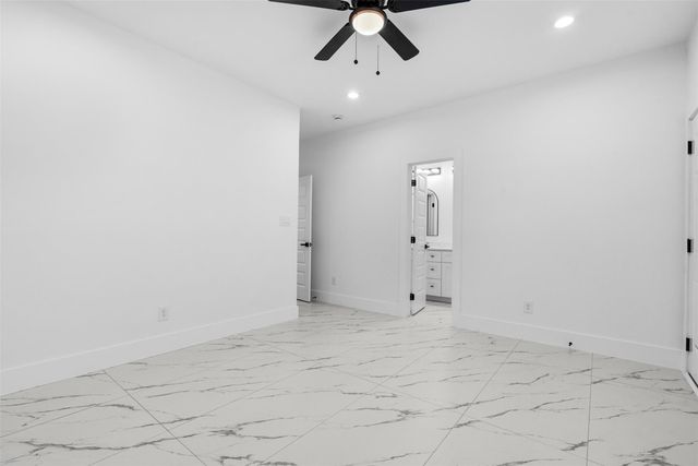 9110 Everglade B, Houston, TX 77078