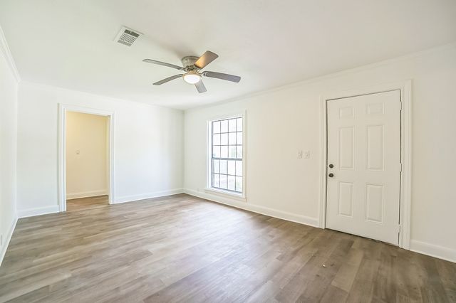 805 20th Street SE, Paris, TX 75460