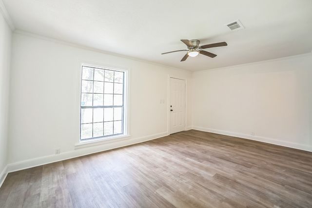 805 20th Street SE, Paris, TX 75460