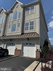 2103-00 VERONA DR, Philadelphia, PA 19145