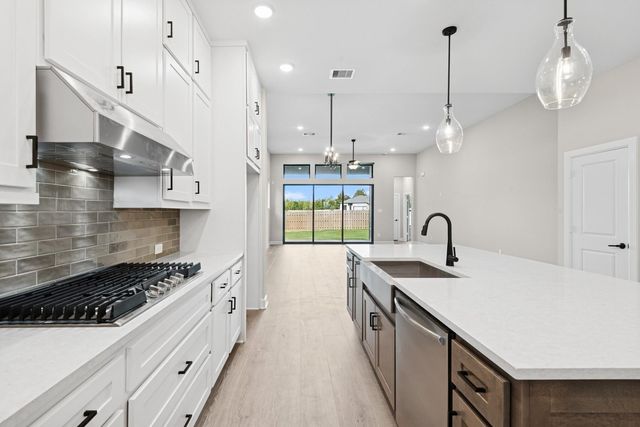 2406 Verano Street, Todd Mission, TX 77316