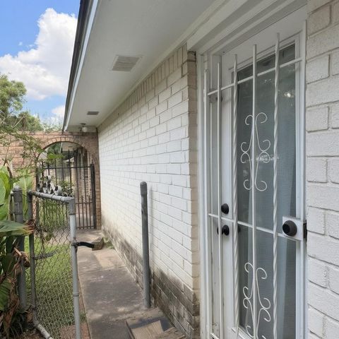 5118 Cicada Lane, Houston, TX 77039