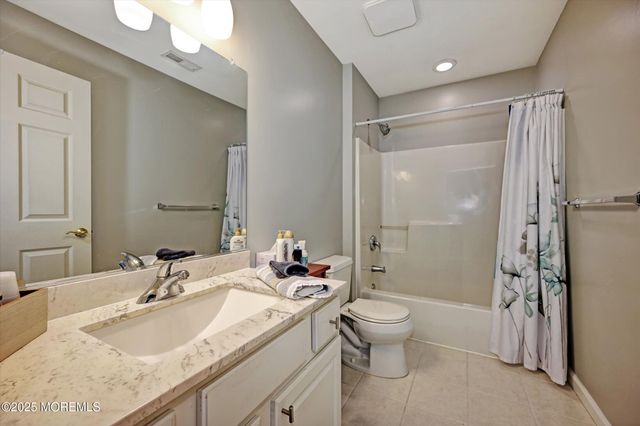 1 a Newtons Corner Road, Howell, NJ 07731