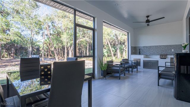 2565 28th AVE SE, Naples, FL 34117