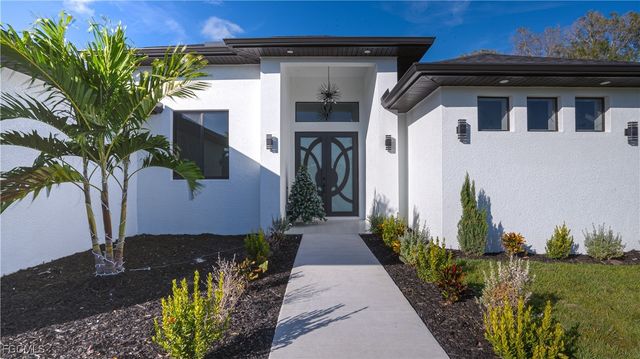 2565 28th AVE SE, Naples, FL 34117