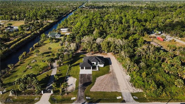 2565 28th AVE SE, Naples, FL 34117