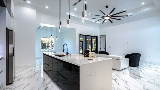 2565 28th AVE SE, Naples, FL 34117