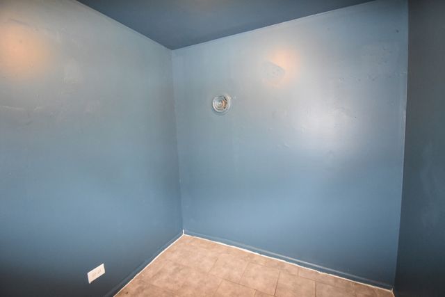 4250 S Artesian Avenue, Chicago, IL 60632