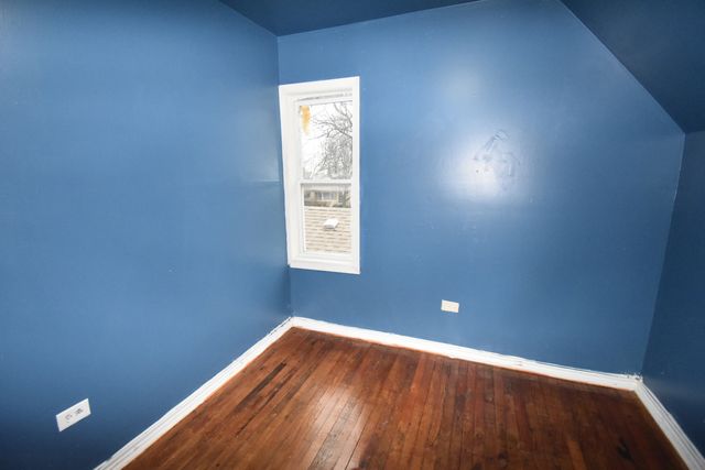 4250 S Artesian Avenue, Chicago, IL 60632