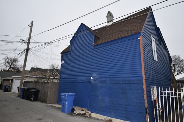 4250 S Artesian Avenue, Chicago, IL 60632