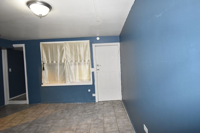 4250 S Artesian Avenue, Chicago, IL 60632